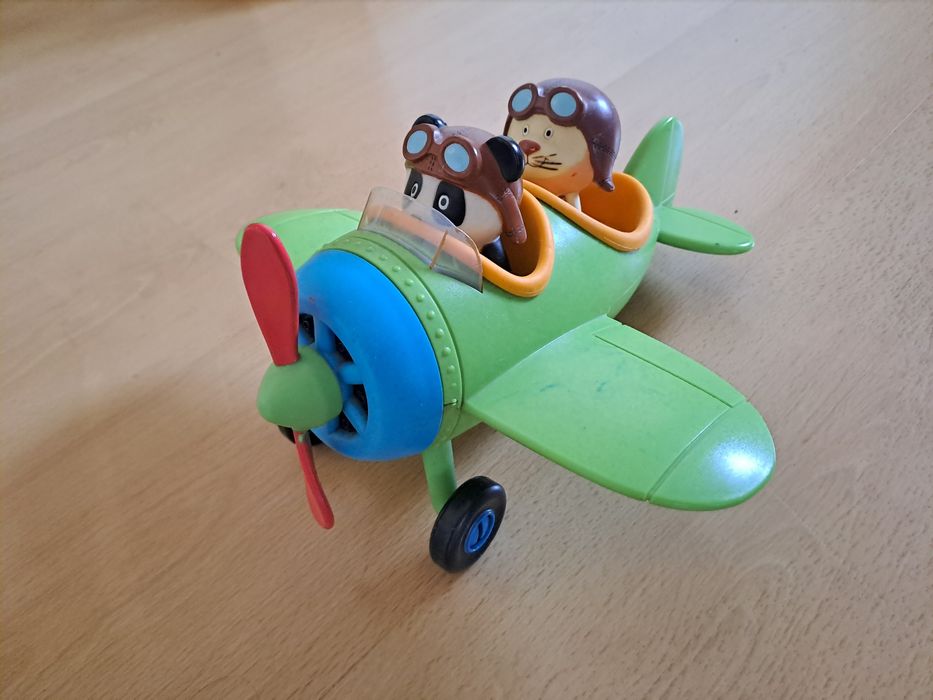 Aviao do Panda ÷ Figuras