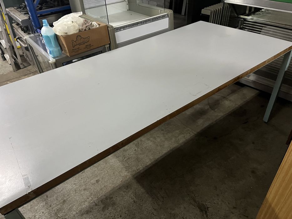 Mesa de trabalho , escritorio , etc