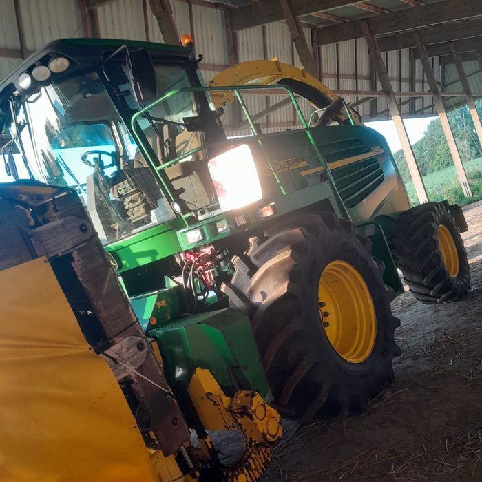 Sieczkarnia John Deere 7400 napęd 4x4