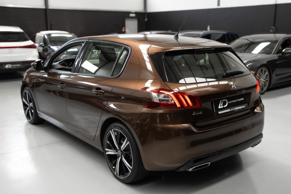 Peugeot 308 — fotografia 4