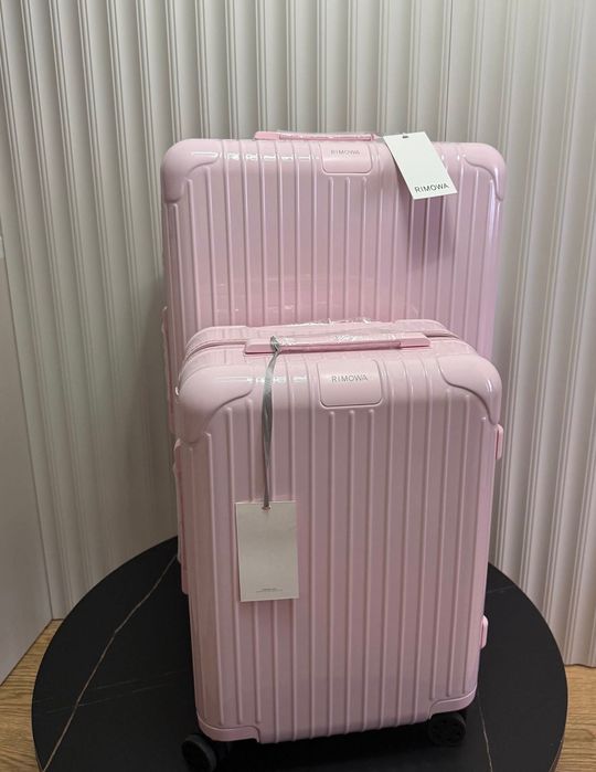 В наявності Комплект валіз Rimowa Essential (Ballerina Pink) — Cabin + Check-In L