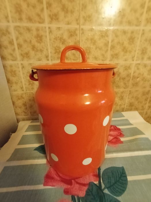 Бидон эмалированный. НОВЫЙ. 3,5 литра.