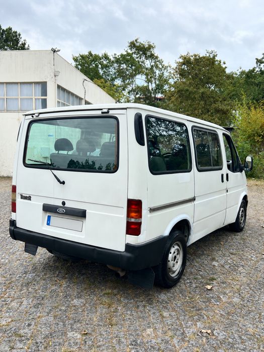 Vendo ford transit 9 lugares 2.5d