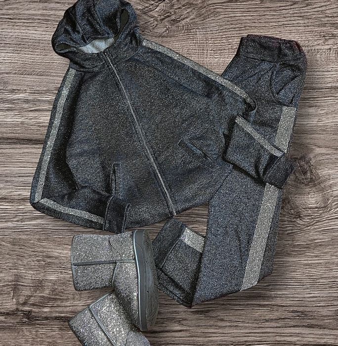 Люрексовий спортивний костюм зі стразовими лампасами