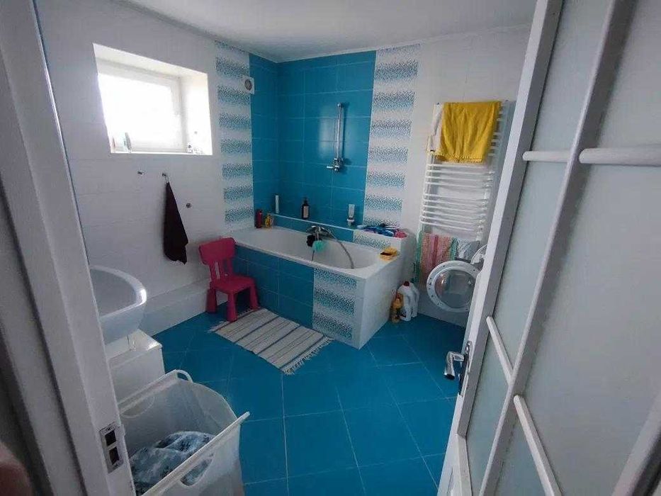 Продаж 2-к. квартири з ремонтом 70/46/24м² Винники 90000$