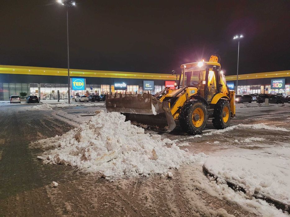 Odśnieżanie mechaniczne parkingów, placów