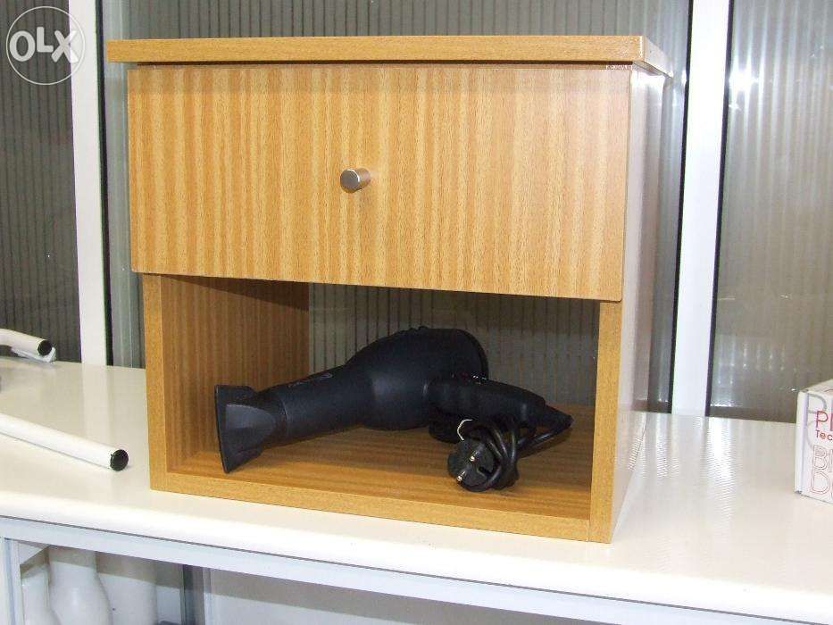 Bancada de cabeleireiro com móvel de apoio / Estética / Cabeleireiros