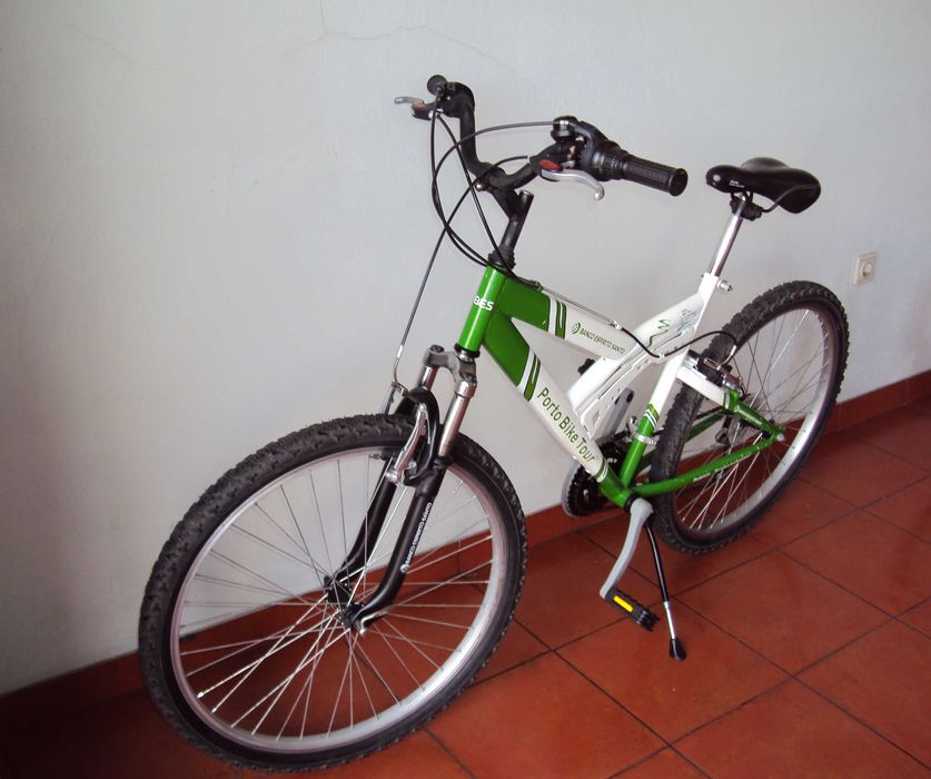 Bicicleta de passeio  em ótimo estado como se vê nas fotos