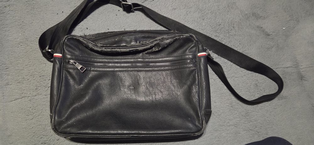 Torba męska skórzana Tommy Hilfiger AM0AM00795  na laptopa, dokumenty