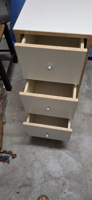 móvel apoio com 3 gavetas
