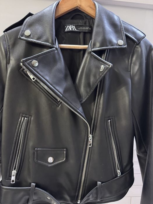 Черная куртка косуха Zara
