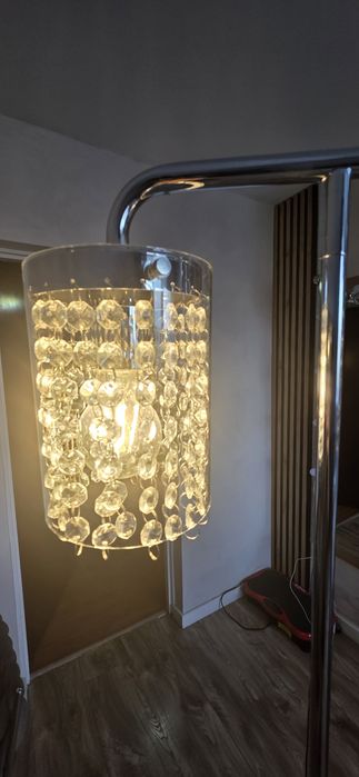Stojąca lampa do pokoju