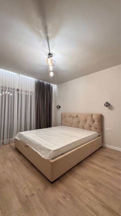 Продаж дуплексу з гаражем.