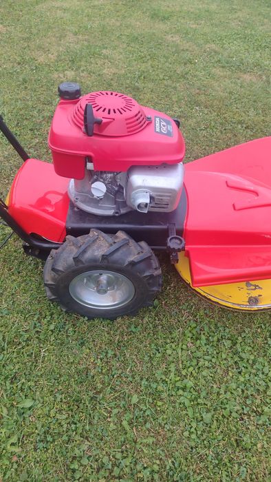 Продам косарку чеського виробника vari liza 60 Honda