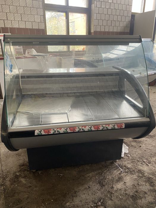 Холодильна вітрина