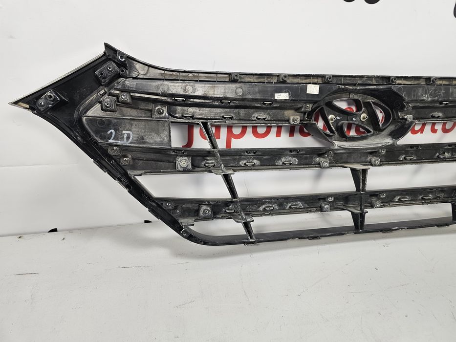 Решітка радіатора Hyundai Tucson 2015-2018 р.в. стан нової.