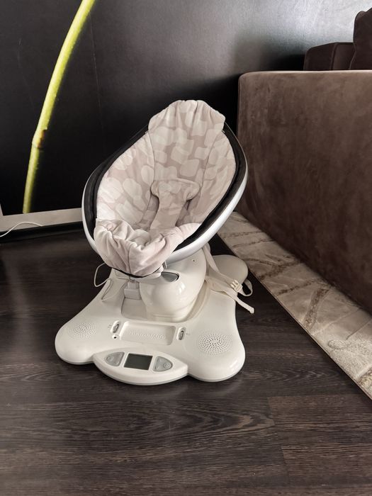 Заколисиючий центр 4 moms