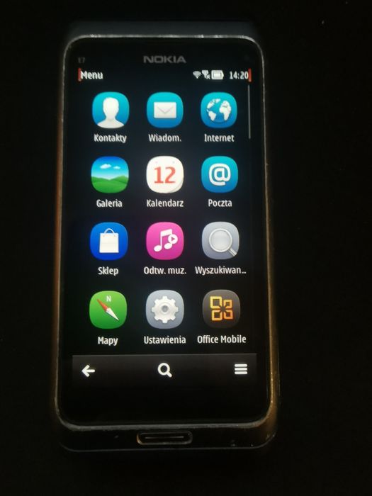 Nokia E7 kupiona w polskim salonie