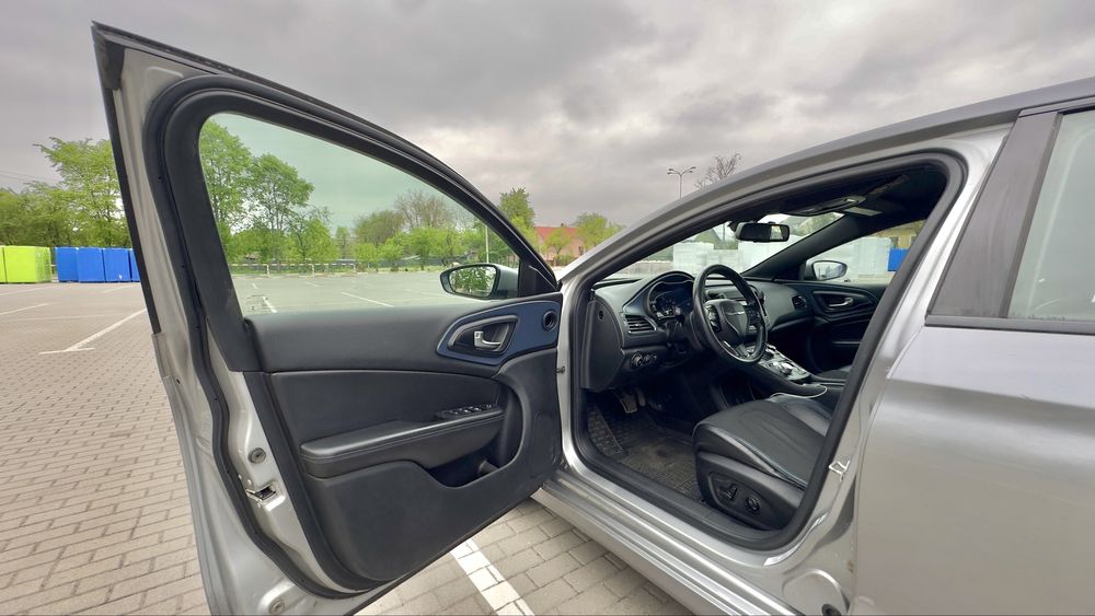 Продається Chrysler 200 2.4