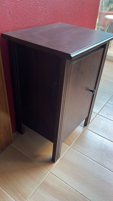 Mesa cabeceira / cómoda