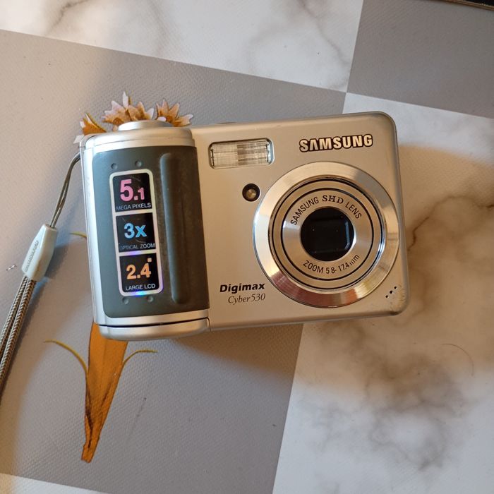 Aparat cyfrowy Samsung cyber 530