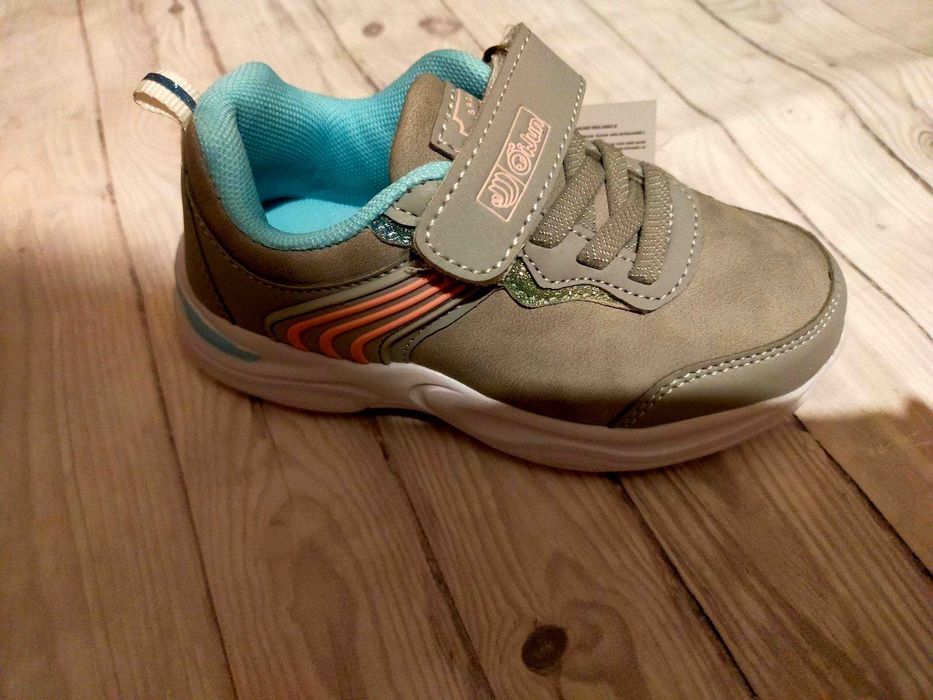 Buty dziecięce 8 par