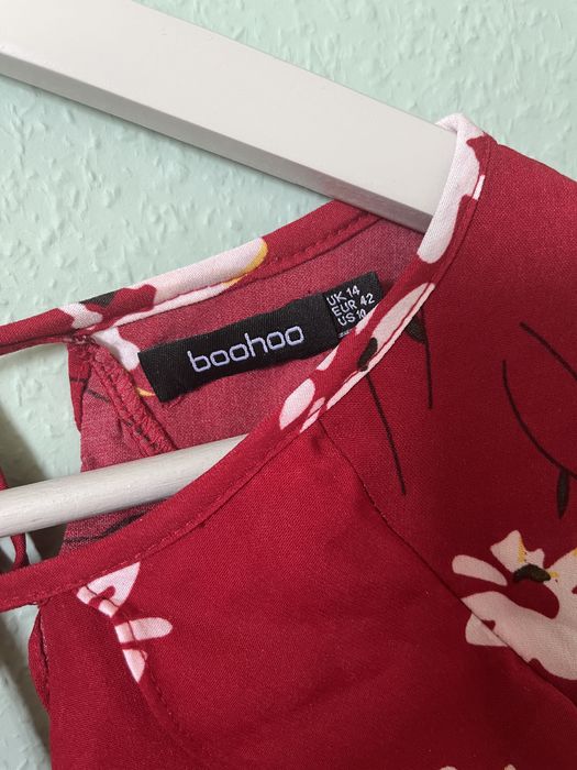 Шифоновое летнее платье красного цвета, размер 42, можно и меньше