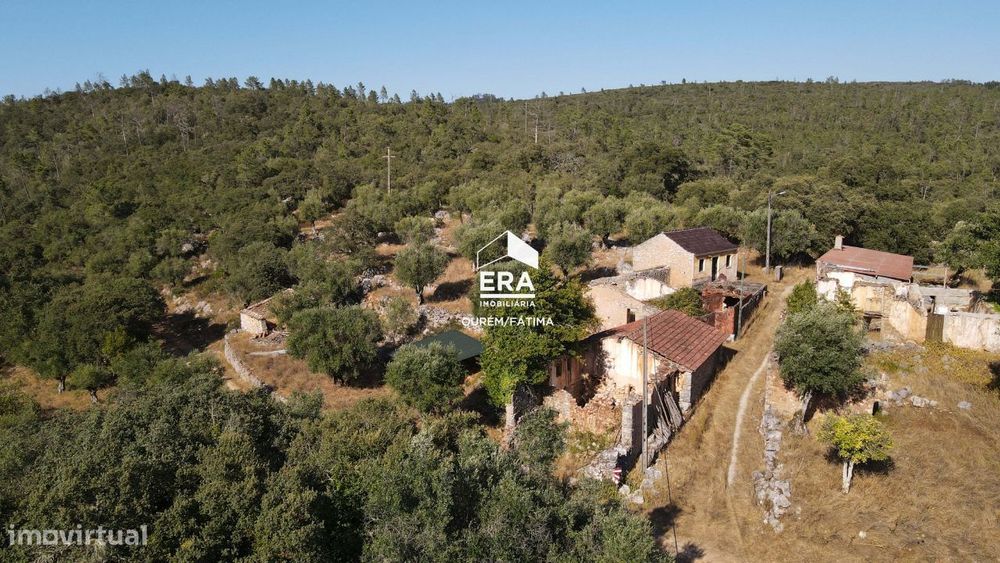 Moradia para Reconstruir localizada em Pelmá, Alvaiázere — Pelmá, Leiria