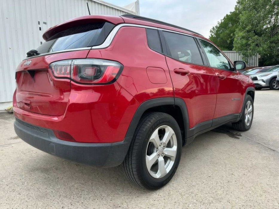 Jeep Compass Latitude      2017