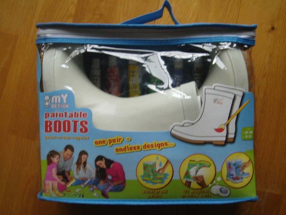 Botins de Borracha_ Tamanhos #28 e #30