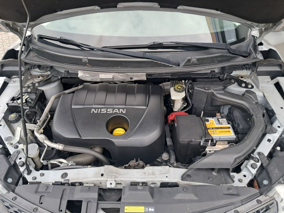 nissan qashqai 1.5dci full extras 

teto panorâmico
jantes especiais