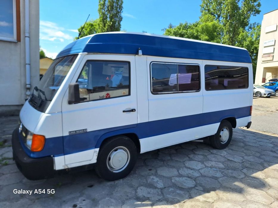 Mercedes-Benz MB 100 Mercedes MB 100D Bus/Kamper