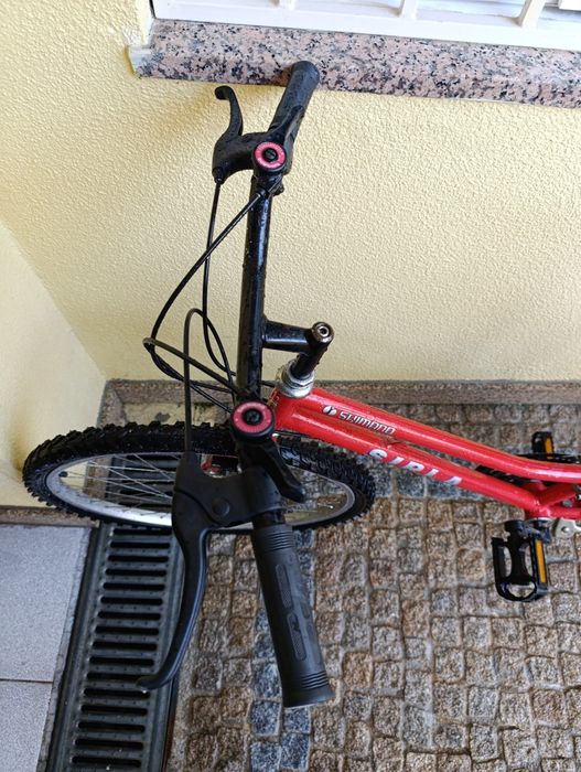 Bicicleta Sirla - Mudanças e Travões Shimano