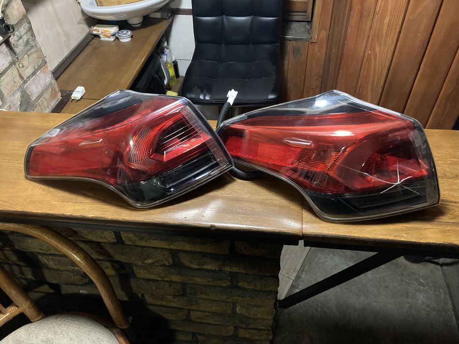 Задний фонарь Toyota  RAV 4 Европа/США