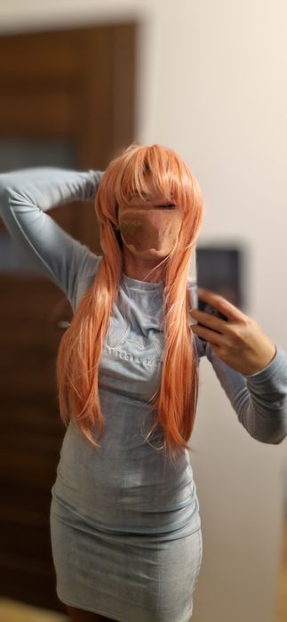 Różowa peruka dl włosy