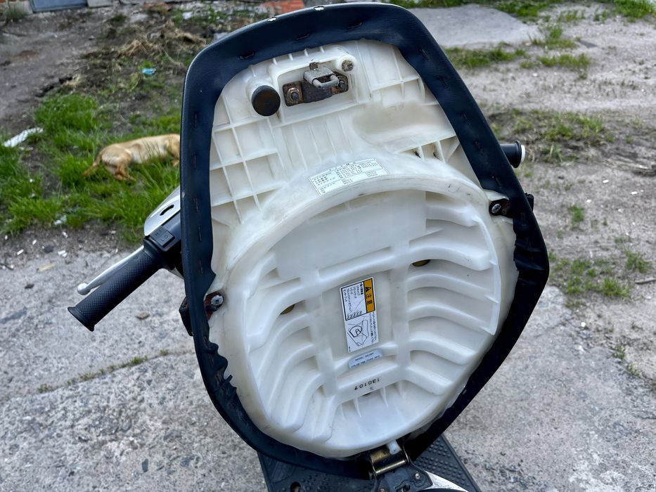 Suzuki Address V100