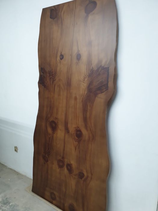 Mesa em madrira maciça - nova