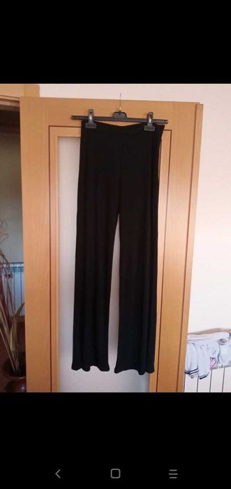 Calça preta perna larga