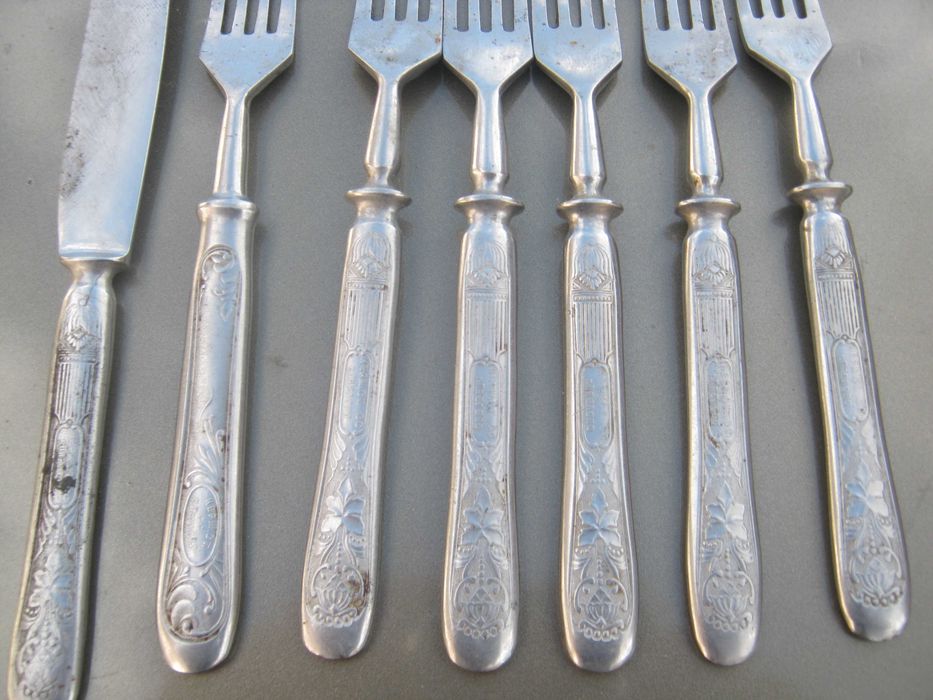 вилки им кірова і нож