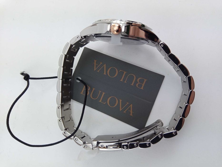 Женские часы Swarovski Bulova 98L232 сердце на перламутре циферблата