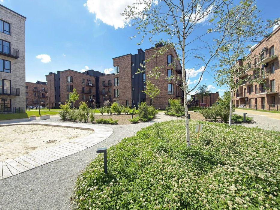 Продаж однокімнатної квартири в ЖК Долішній з чорновими роботами