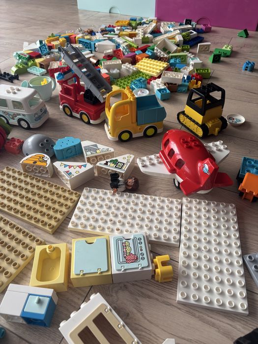 Lego duplo klocki pojazdy figurki