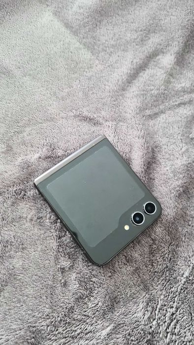 Telemóvel Samsung Z Flip 5 512gb + Galaxy Watch 6 Bt