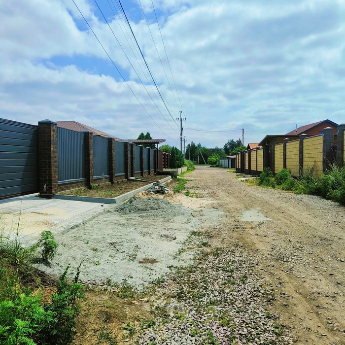 Продам участок в начале Обуховки