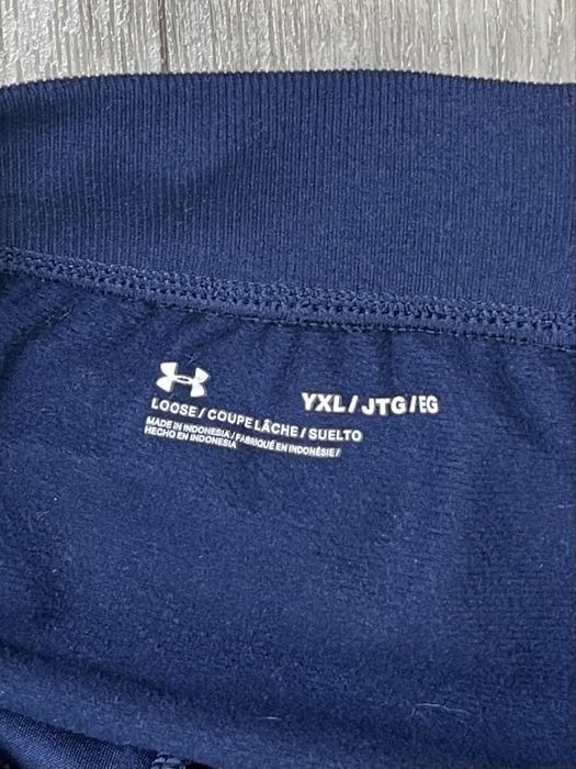 Under Armour штаны 158-166 см YXL размер подростковые спортивные