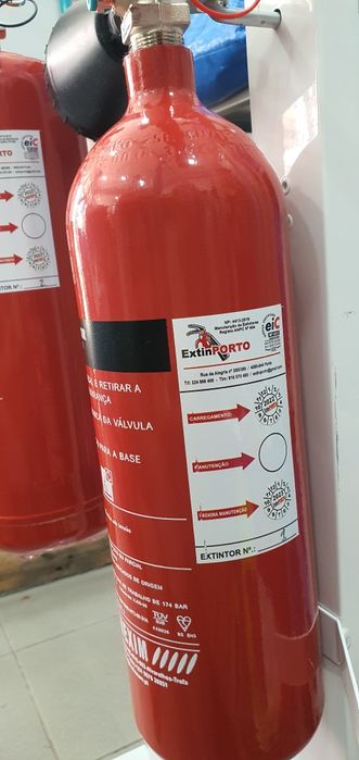 Extintores CO2 e Água vom Aditivo