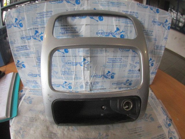 Moldura da consola central / rádio / aro JEEP Cherokee (KJ)