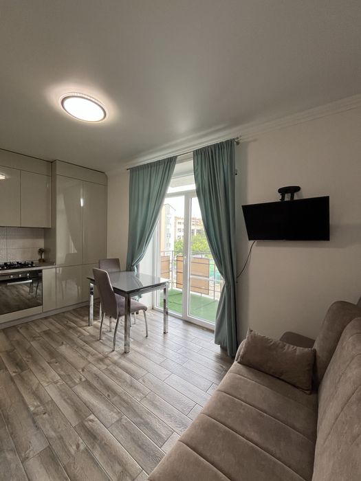 Новобудова на Руській, Сонячне містечко