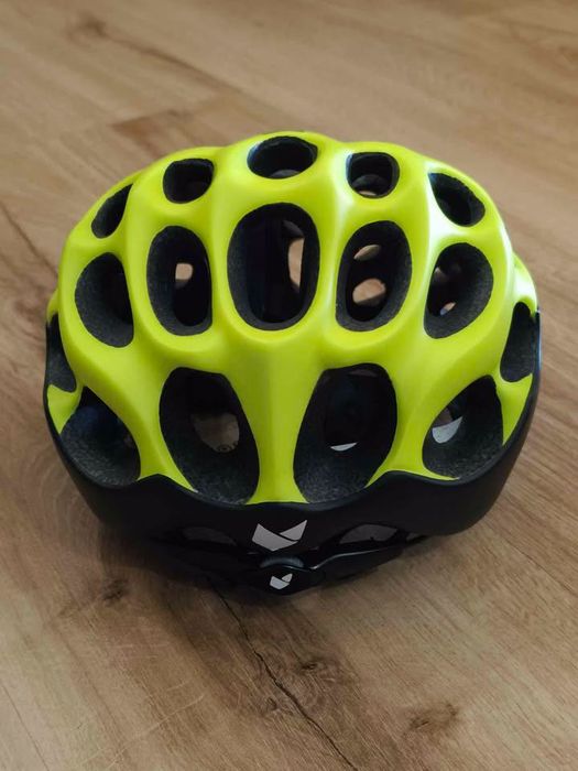 Capacete de Ciclismo Catlike Mixino "NOVO"