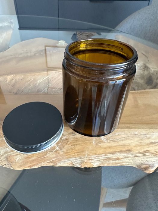 Sprzedam słoiki z ciemnego szkła